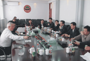 2010年在兖矿集团杨村煤矿工作面实地考察 及技术交流