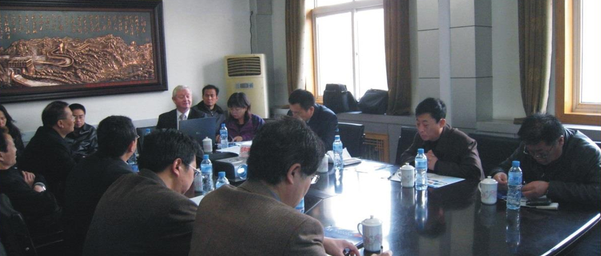 在开滦(集团)有限责任公司进行技术交流